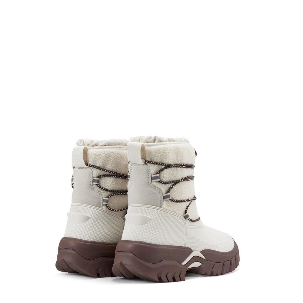 White Hunter Womens Wanderer Insulated Vegan Shearling Short Snow Boots | XPCE23089